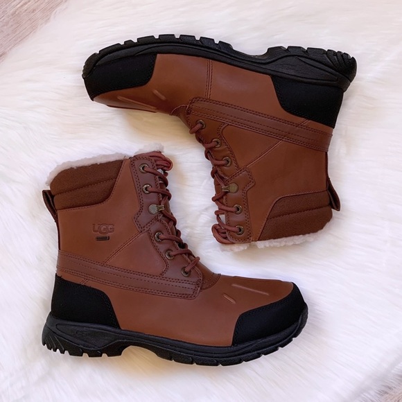 UGG Men’s Felton Waterproof Leather Boots - Picture 3 of 7